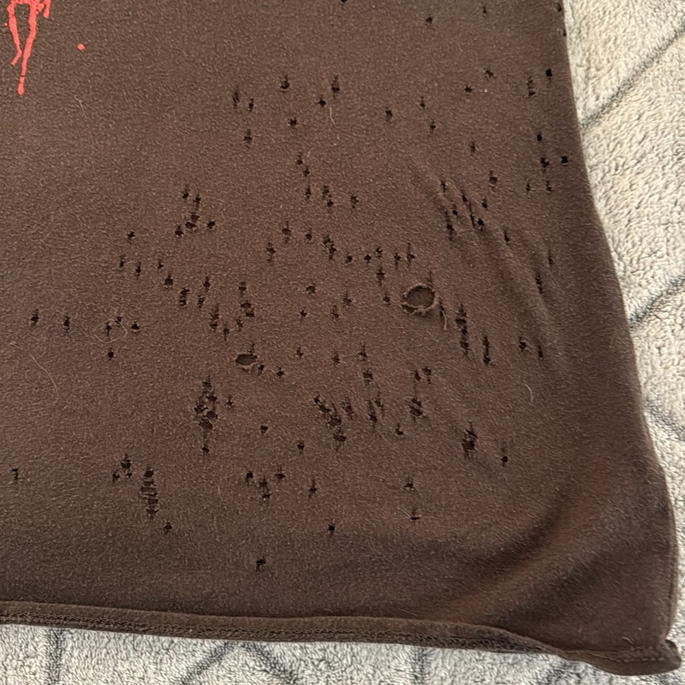 EUC Chaser Distressed Bleeding Heart Skull Tank - Large - Picture 7 of 12